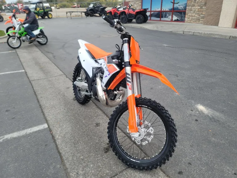 2024 KTM 0 MOTORCYCLE Ontario OR 4T161 4