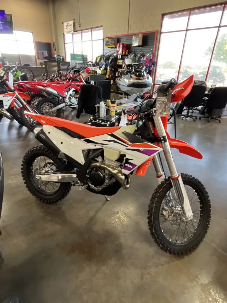 2024 KTM 0 MOTORCYCLE Ontario OR 4T176 2