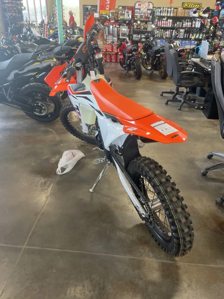 2024 KTM 0 MOTORCYCLE Ontario OR 4T176 6