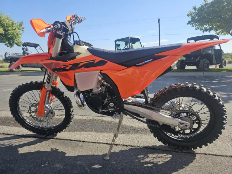 2025 KTM 0 MOTORCYCLE Ontario OR 5T117 6