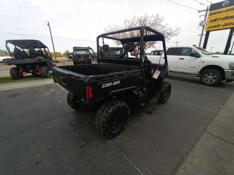 2025 CAN-AM 0 UTV Ontario OR 5C158 6