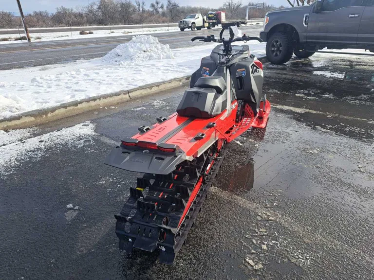 2024 SKI-DOO 0 SNOWMOBILE Ontario OR 4C184 6