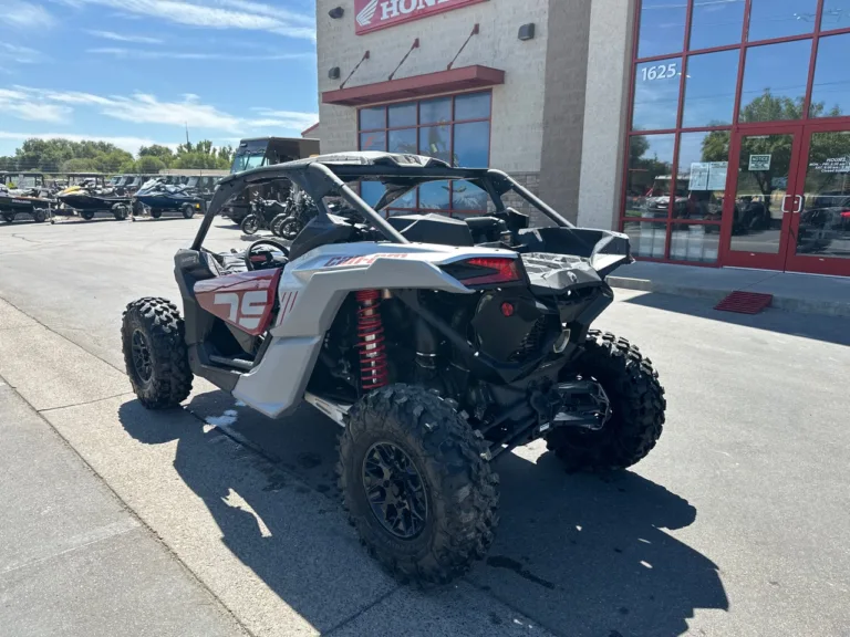 2024 CAN-AM 0 UTV Ontario OR 4C224 4