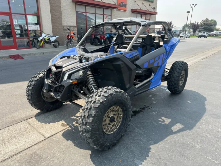 2024 CAN-AM 0 UTV Ontario OR 4C230 9