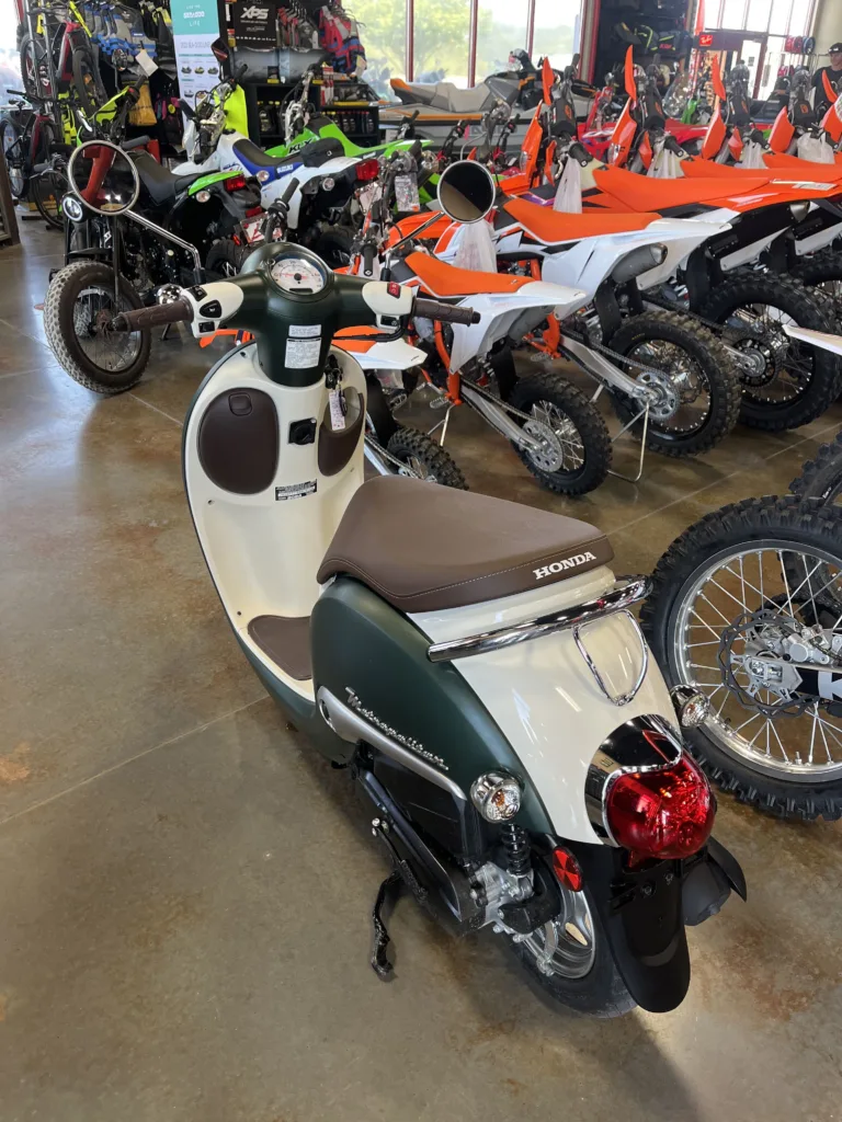 2024 HONDA 0 SCOOTER Ontario OR 4H117 8