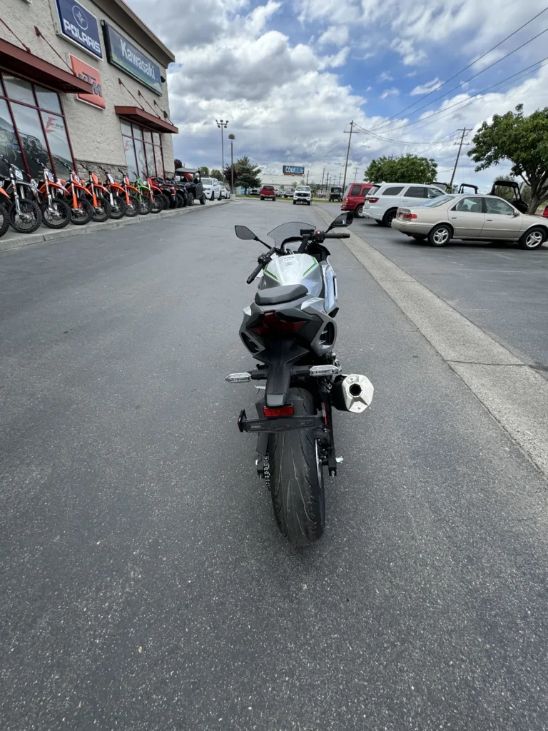 2024 KAWASAKI 0 MOTORCYCLE Ontario OR 4K235 4