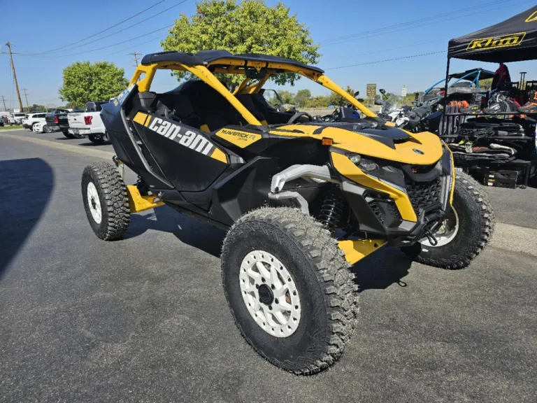 2024 CAN-AM 1 UTV Ontario OR 4C117 4