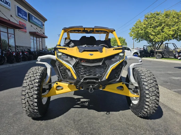 2024 CAN-AM 1 UTV Ontario OR 4C117 3