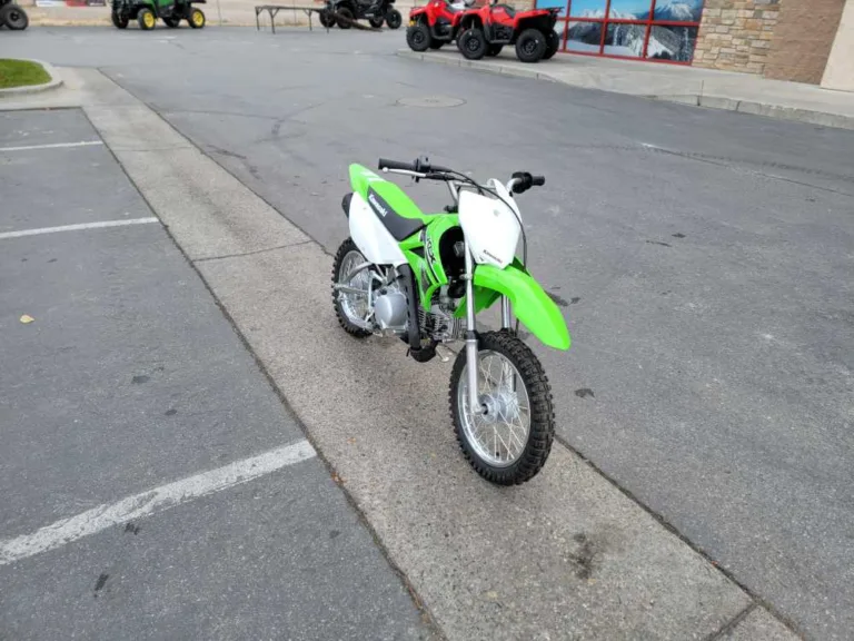 2024 KAWASAKI 0 MOTORCYCLE Ontario OR 4K200 4