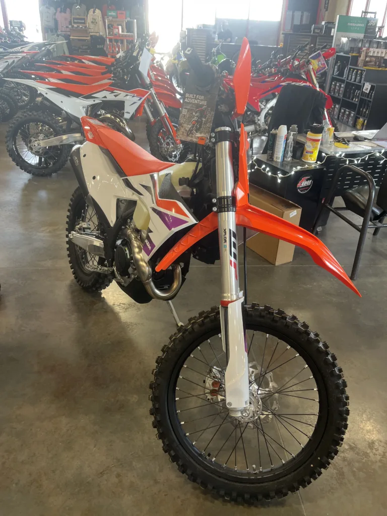 2024 KTM 0 MOTORCYCLE Ontario OR 4T176 3