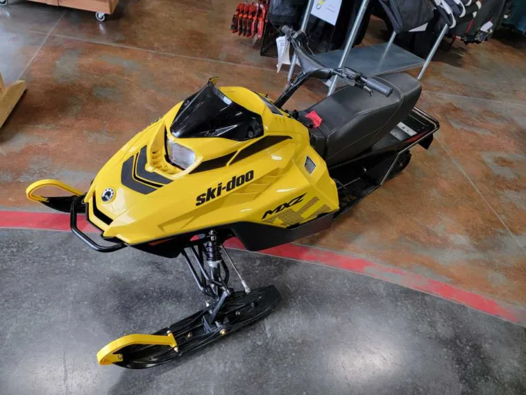 2024 SKI-DOO 0 SNOWMOBILE Ontario OR 4C133 3