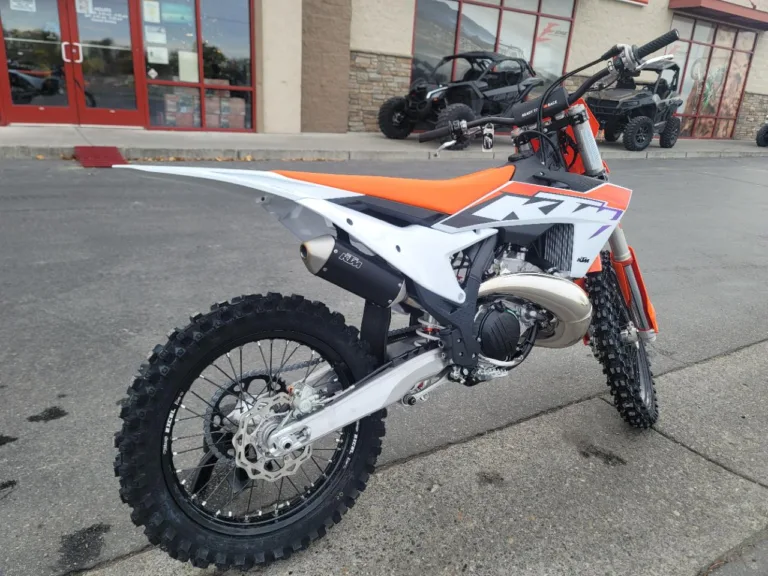 2024 KTM 0 MOTORCYCLE Ontario OR 4T161 3