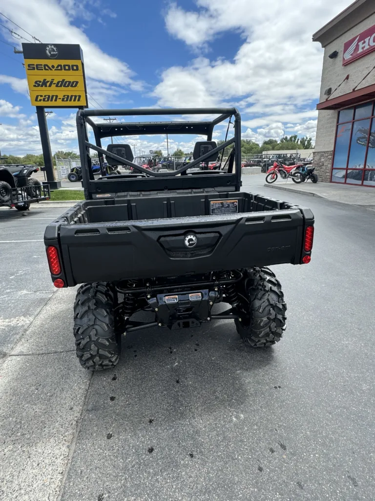 2024 CAN-AM 0 UTV Ontario OR 4C232 4