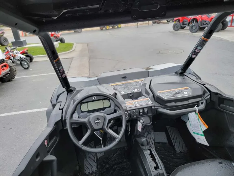 2024 CAN-AM 0 UTV Ontario OR 4C276 8