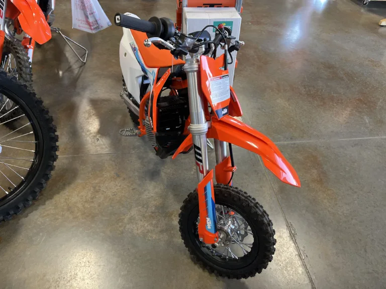 2024 KTM 0 MOTORCYCLE Ontario OR 4T101 4