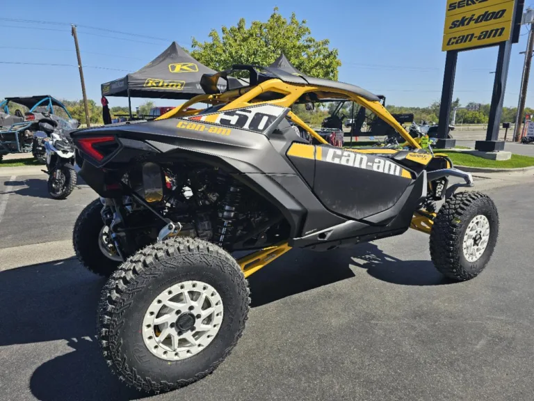 2024 CAN-AM 1 UTV Ontario OR 4C117 5