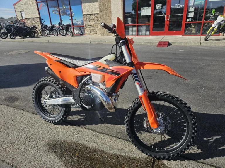 2025 KTM 0 MOTORCYCLE Ontario OR 5T117 10