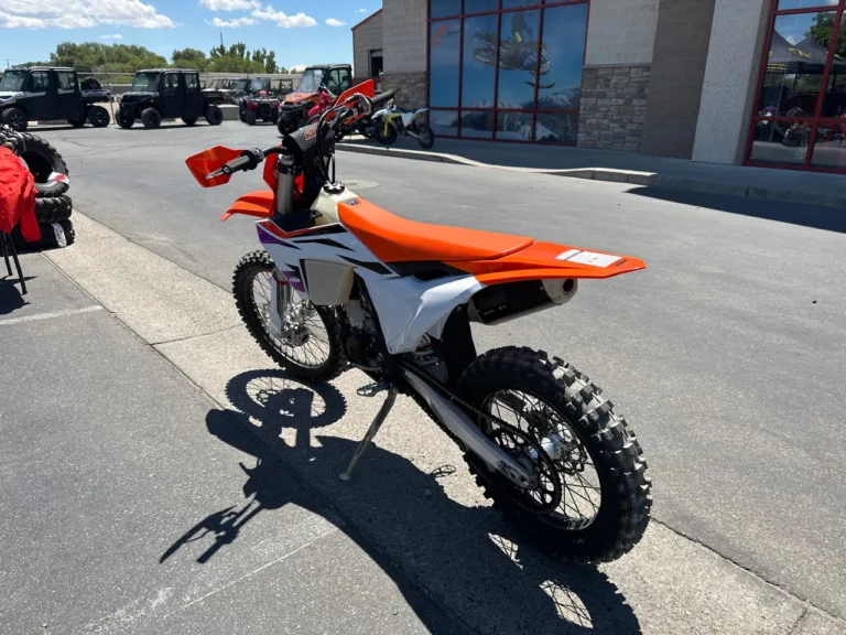 2024 KTM 0 MOTORCYCLE Ontario OR 4T127 3