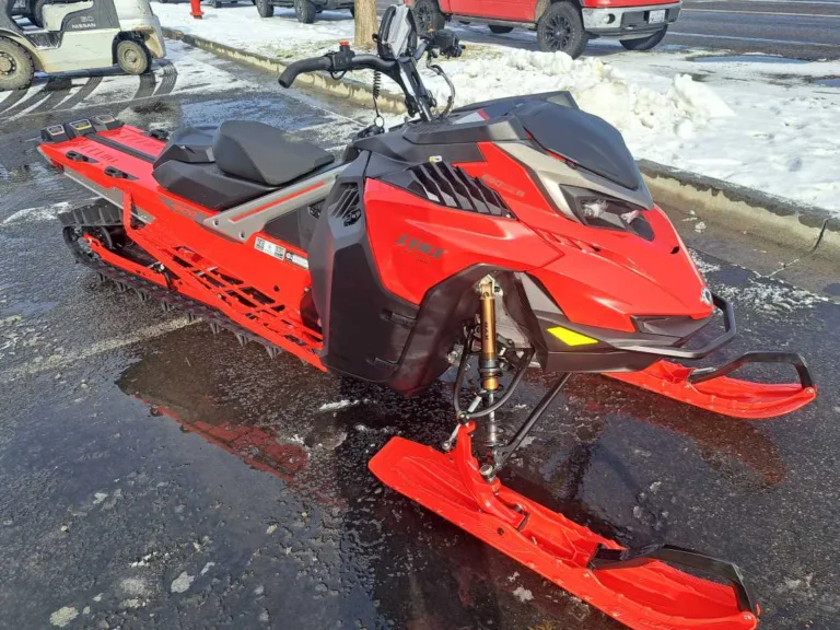 2024 SKI-DOO 0 SNOWMOBILE Ontario OR 4C184 4