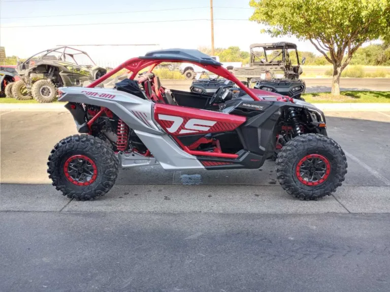 2024 CAN-AM 0 UTV Ontario OR 4C267 5