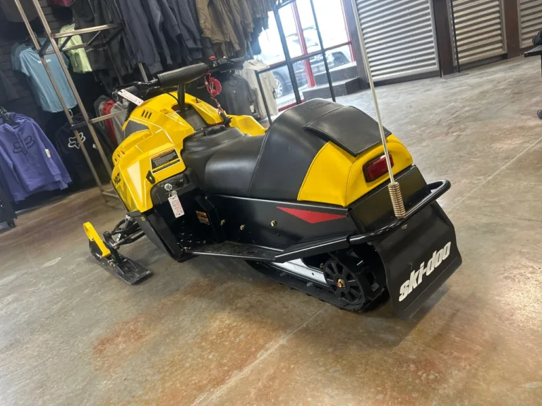 2024 SKI-DOO 0 SNOWMOBILE Ontario OR 4C143 9