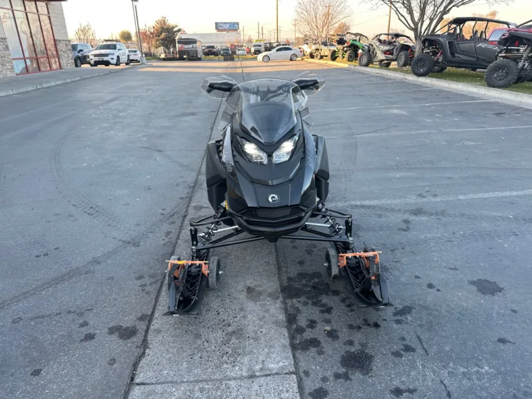 2024 SKI-DOO 0 SNOWMOBILE Ontario OR 4C131 9