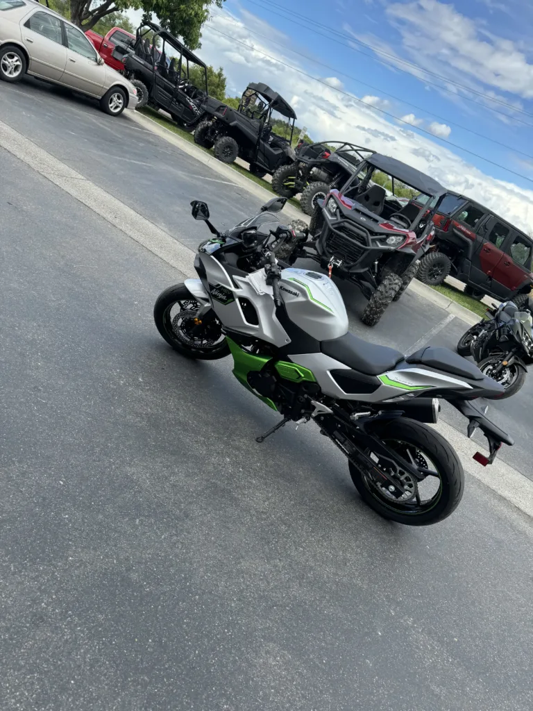 2024 KAWASAKI 0 MOTORCYCLE Ontario OR 4K235 2