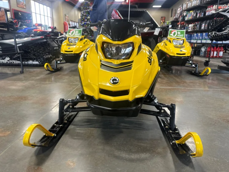 2024 SKI-DOO 0 SNOWMOBILE Ontario OR 4C143 4