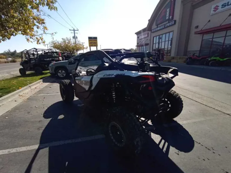 2024 CAN-AM 0 UTV Ontario OR 4C277 8