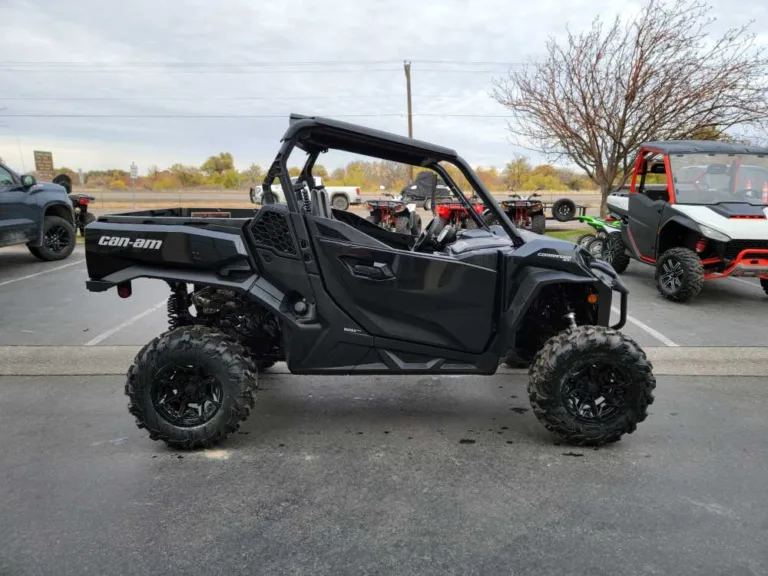 2024 CAN-AM 0 UTV Ontario OR 4C276 3