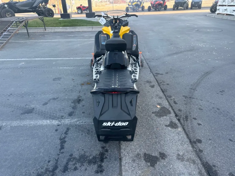 2024 SKI-DOO 0 SNOWMOBILE Ontario OR 4C179 5