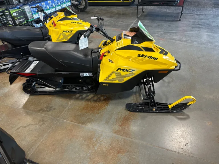 2024 SKI-DOO 0 SNOWMOBILE Ontario OR 4C133 11