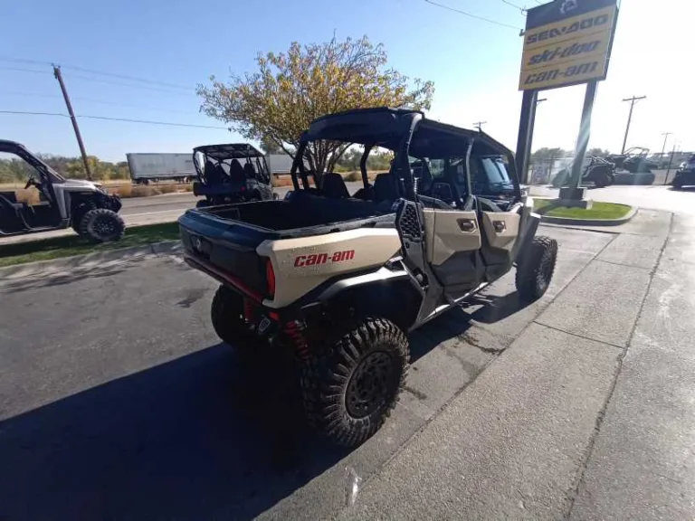 2024 CAN-AM 0 UTV Ontario OR 4C297 6