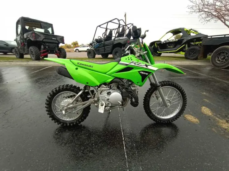 2024 KAWASAKI 0 MOTORCYCLE Ontario OR 4K200 5