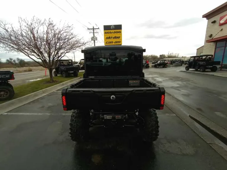 2025 CAN-AM 1 UTV Ontario OR 5C215 7