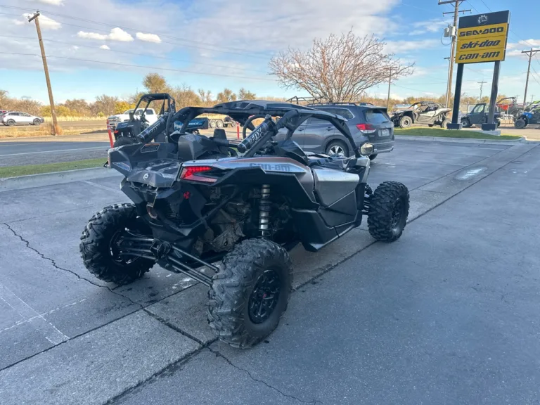 2018 CAN-AM 5728 UTV Ontario OR 4C2081 5