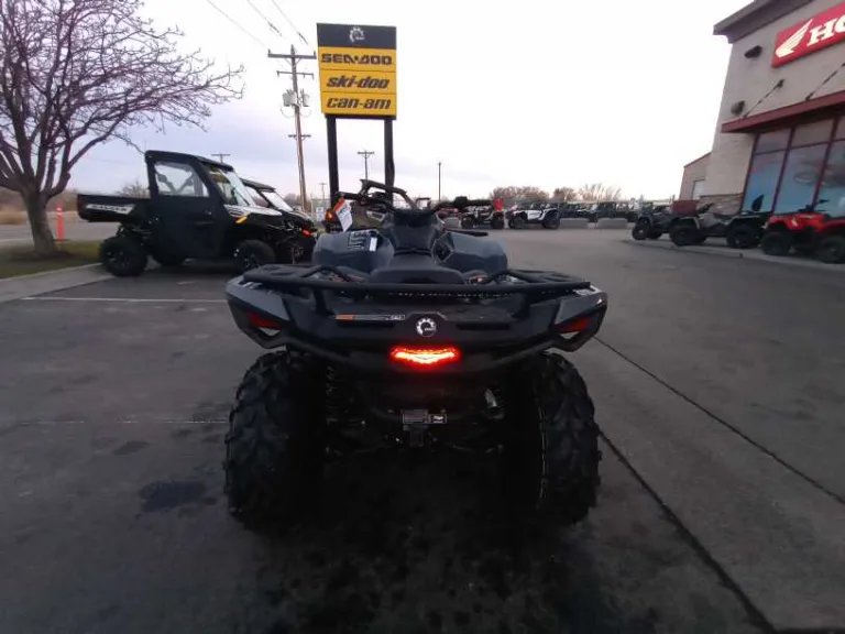 2025 CAN-AM 0 ATV Ontario OR 5C226 8