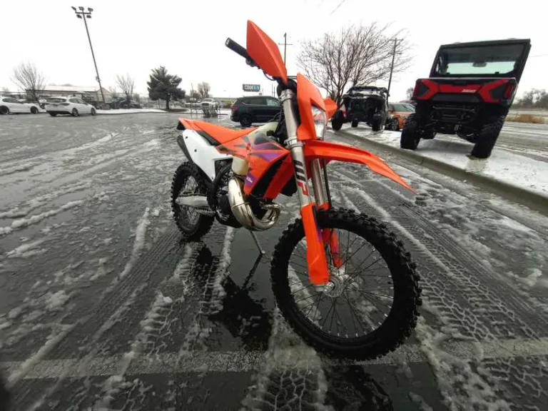 2024 KTM 0 MOTORCYCLE Ontario OR 4T162 5