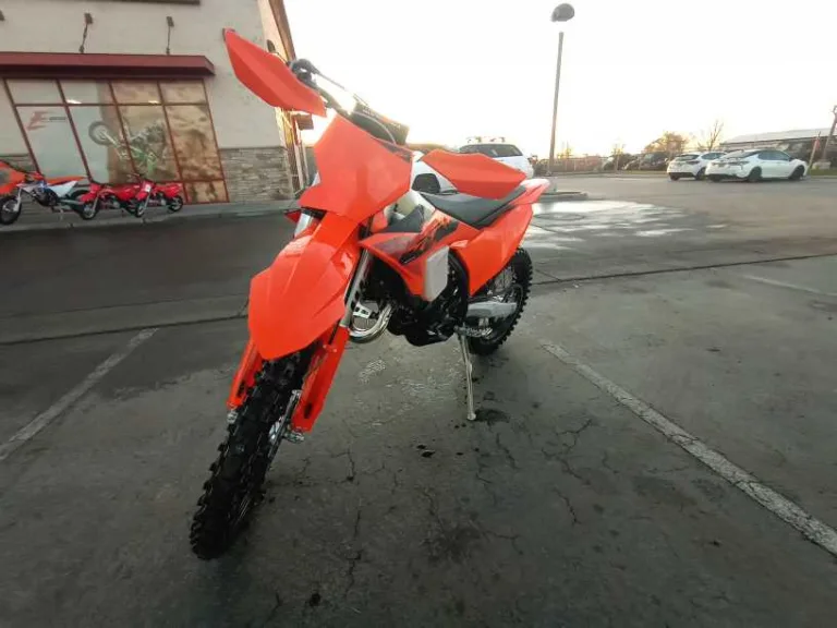 2025 KTM 0 MOTORCYCLE Ontario OR 5T105 3