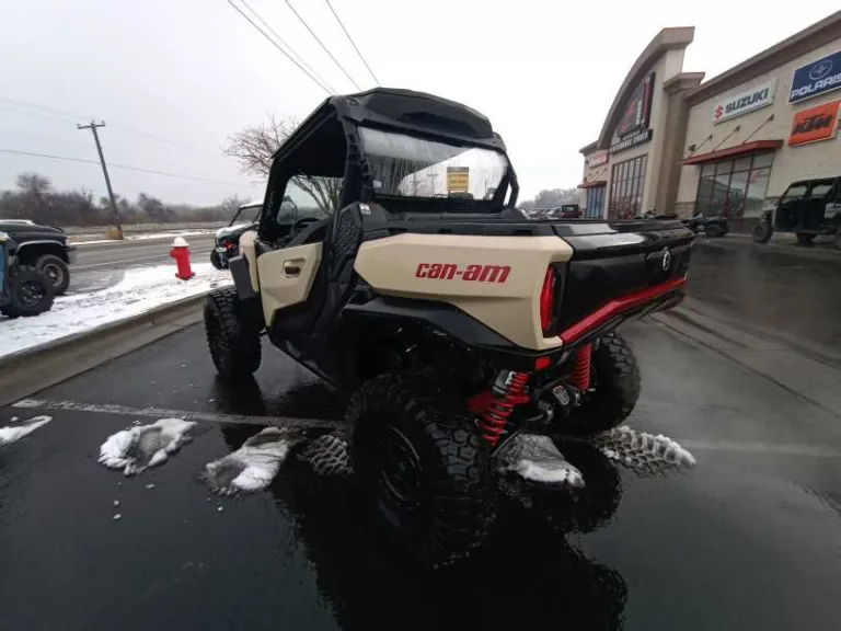 2024 CAN-AM 0 UTV Ontario OR 4C298 9